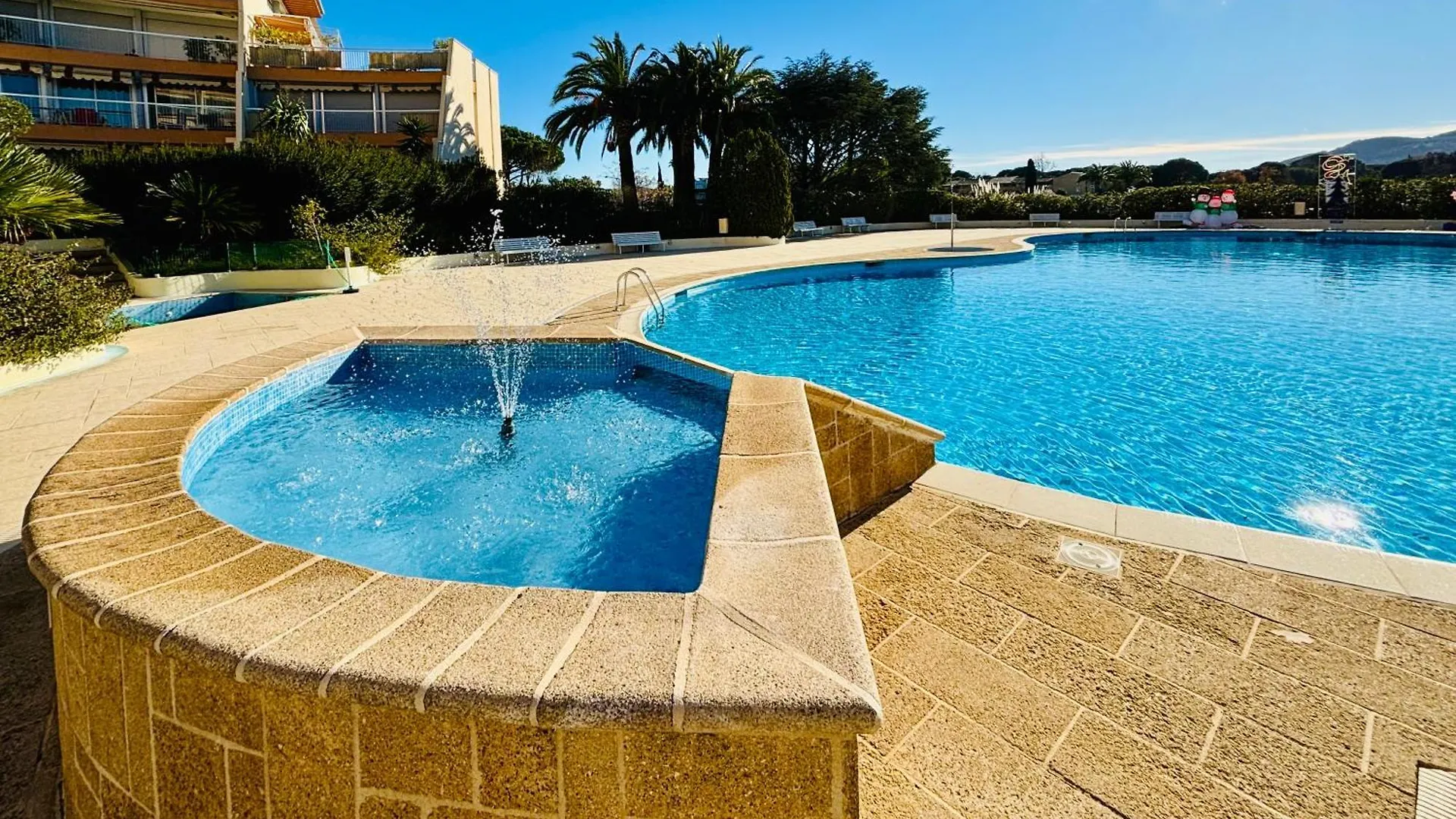 Bellissime Studio Tout Confort Vue Sur La Marina Et La Piscine Mandelieu-la-Napoule
